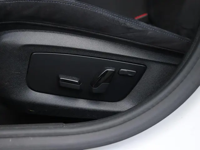 BMW 5 Serie Touring 520i High Executive 2019 Benzine 12