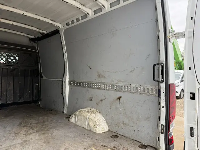 Iveco Daily 35S14 2.3 2018 Diesel 16