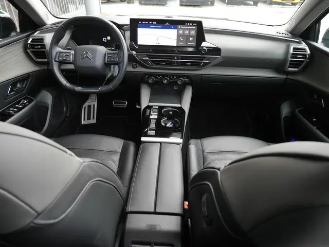 Citroën C5 X 1.6 180PK PureTech Shine 2022 Benzine 7