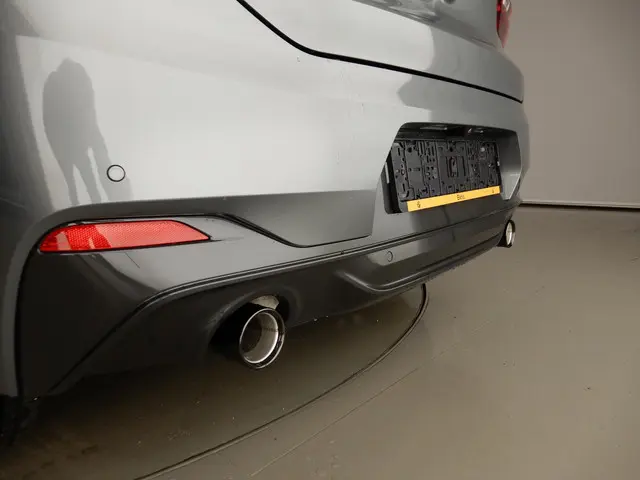 BMW X2 xDrive20i High Executive 2024 Benzine 38