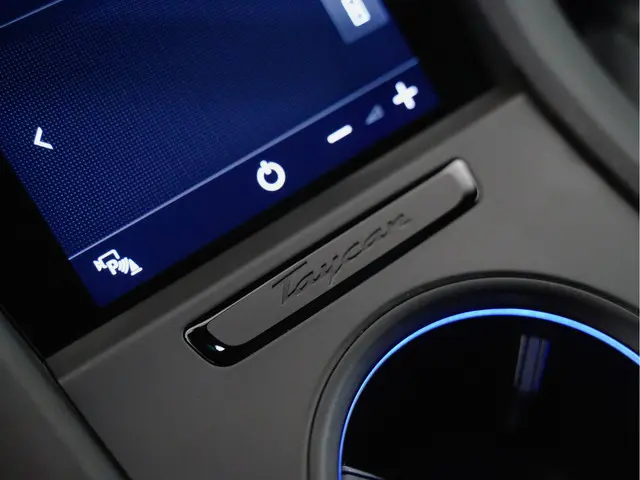 Porsche Taycan Performance 84kwh 2021 Elektrisch 17