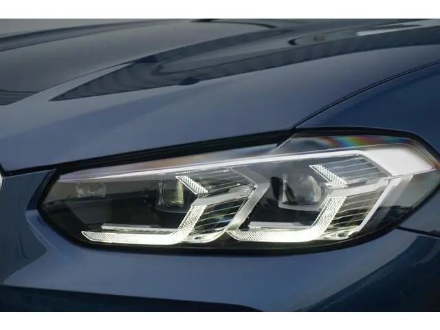 BMW X3 xDrive30e 2025 Hybride Benzine 7