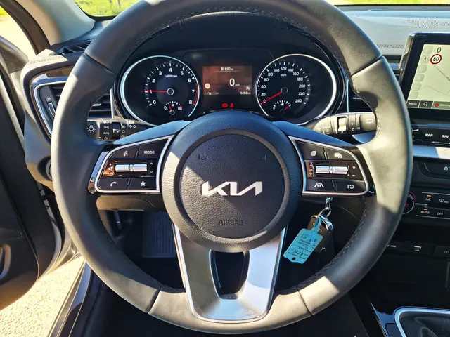 Kia Ceed 1.0 T-GDi !! 6000 km !! 2022 Benzine 26
