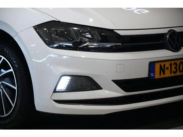 Volkswagen Polo 1.0 TSI Comfortline 2021 Benzine 20