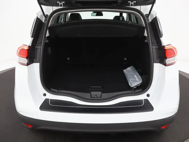 Renault Scénic 1.3 TCe 140pk Bose 2018 Benzine 30