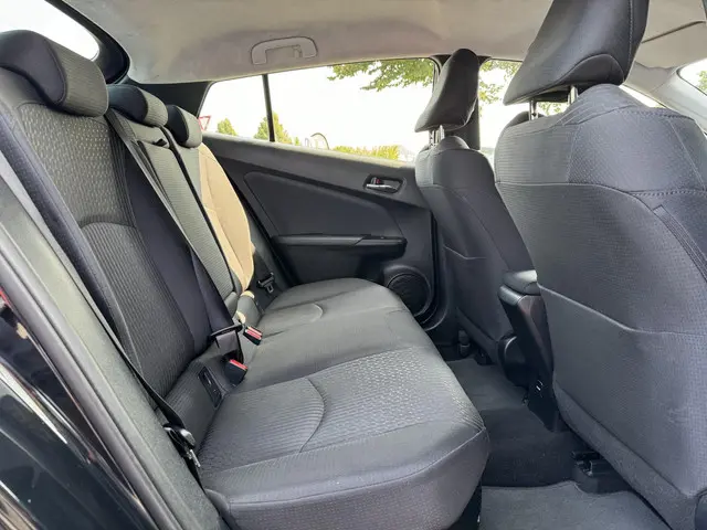 Toyota Prius 1.8 Dynamic 2017 Hybride Benzine 8