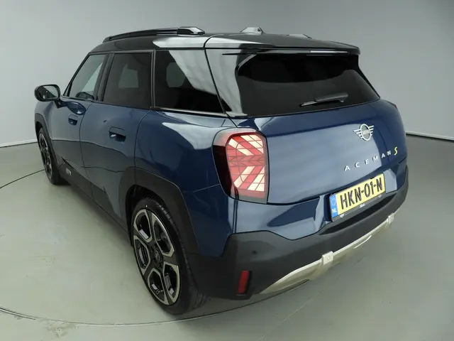 MINI Aceman SE 2025 Elektrisch 33