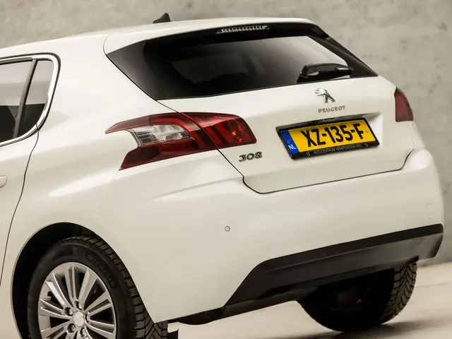Peugeot 308 1.2 PureTech Sport 2019 Benzine 12