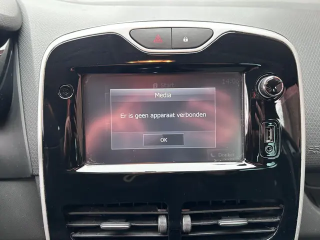 Renault Clio 0.9 TCe ECO Night&Day 2015 Benzine 33