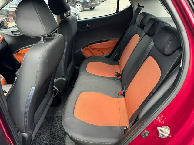 Hyundai i10 1.0i i-Motion Premium 2014 Benzine 9