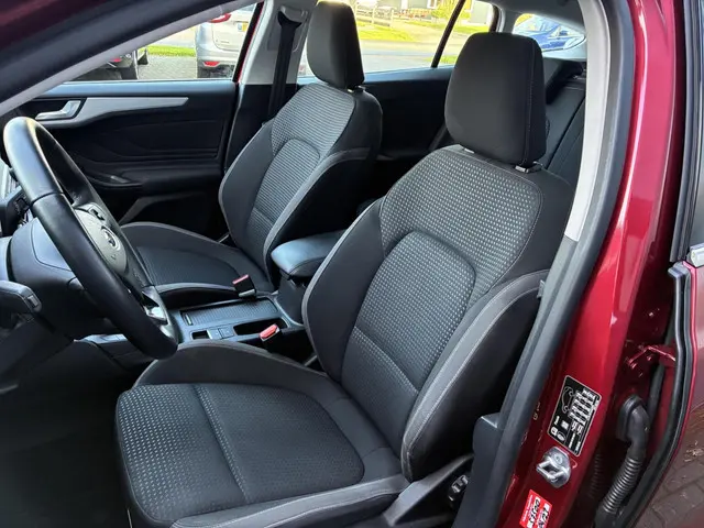 Ford Focus Wagon HELAAS VERKOCHT!!! 2019 Benzine 8