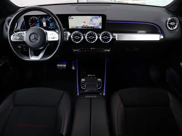 Mercedes-Benz GLB 200 AMG line 2020 Benzine 14