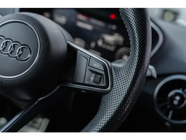 Audi TT 2.0 TFSI 2015 Benzine 25