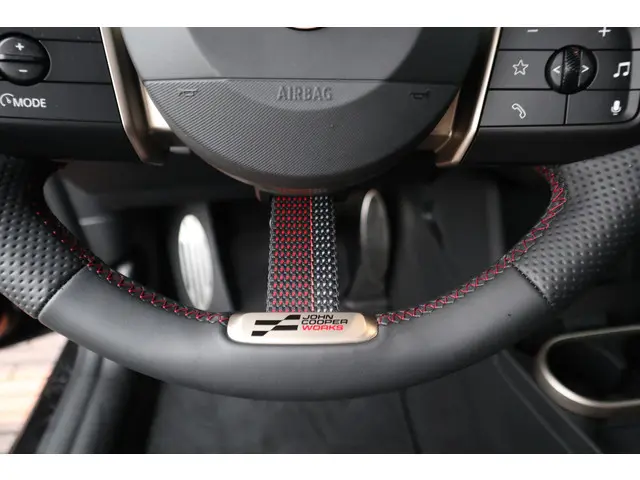 MINI Cabrio 2.0 JCW 2025 Benzine 15