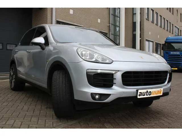 Porsche Cayenne 3.0 S E-Hybrid 2015 Hybride Benzine 2