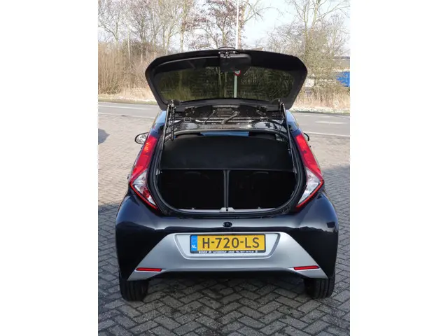 Toyota Aygo 1.0 VVT-i x-joy 2020 Benzine 7
