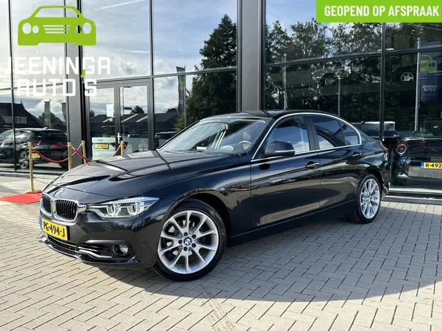 BMW 3 Serie 318i |18"|Navi|PDC 2017 Benzine