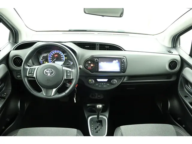 Toyota Yaris 1.5 Hybrid Aspiration 2015 Hybride Benzine 4