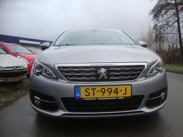 Peugeot 308 SW 1.5 BlueHDi Allure ( 6VER +NAVI ) 2018 Diesel 12