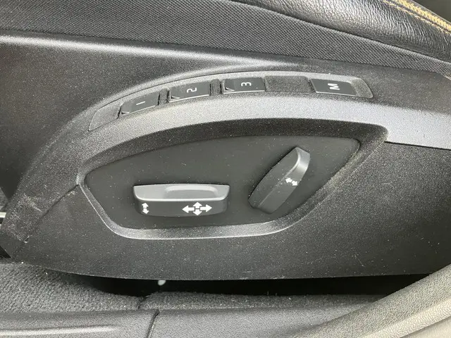 Volvo V40 Cross Country 1.5 T3 Summum 2016 Benzine 45