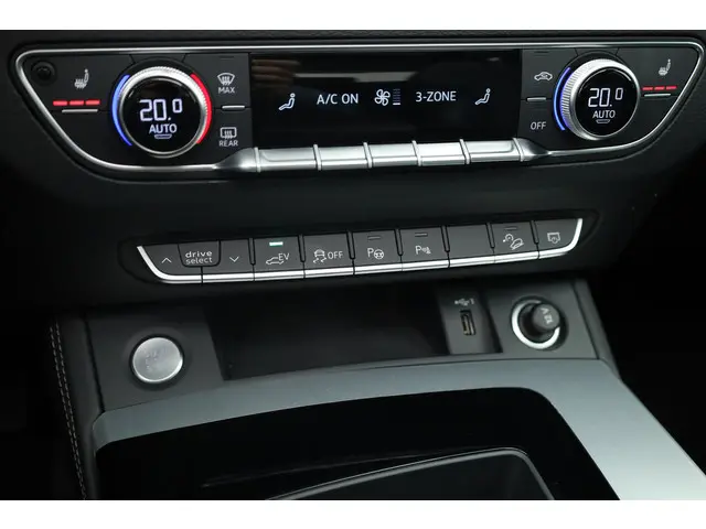 Audi Q5 55 TFSI e S Edition 2021 Hybride Benzine 33