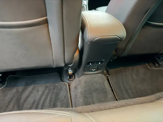 Opel Astra 1.2 Launch Elegance 2020 Benzine 24