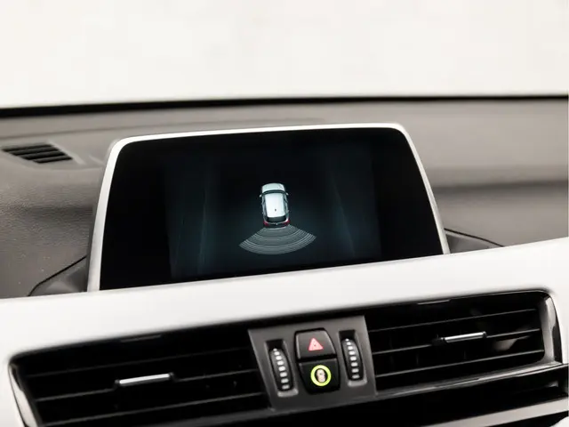 BMW X1 sDrive18i Sport 2017 Benzine 17