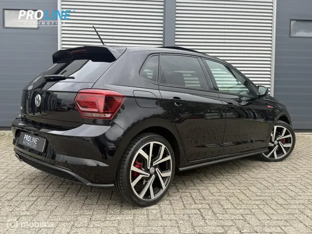 Volkswagen Polo 2.0 TSI GTI PANO 2018 Benzine 2