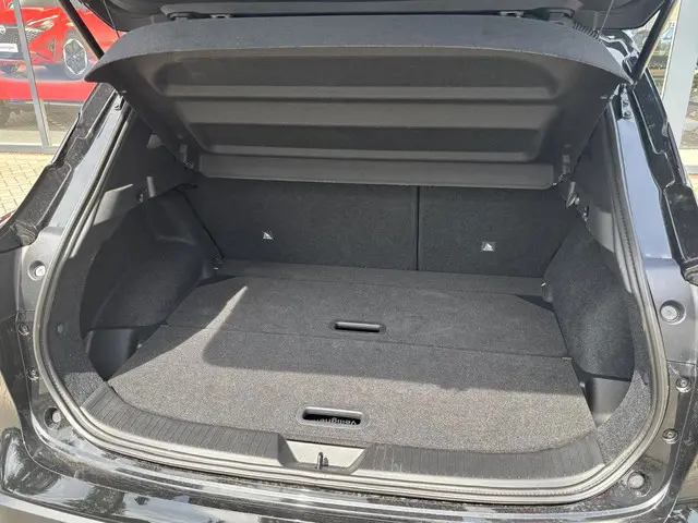 Nissan QASHQAI MHEV 140 MT N-Connecta 2025 Benzine 42