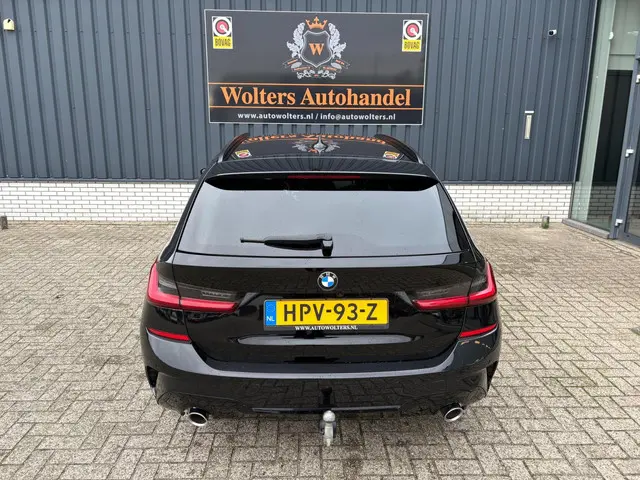 BMW 3 Serie Touring 320i High Executive M 2022 Benzine 8