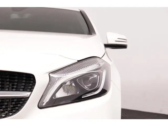 Mercedes-Benz A-Klasse 180 Ambition 2018 Benzine 24