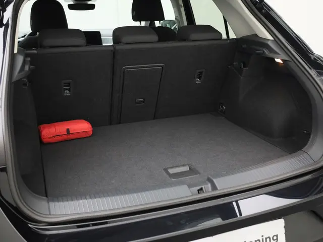 Volkswagen T-Roc 1.0TSI/116PK Life 2025 Benzine 17