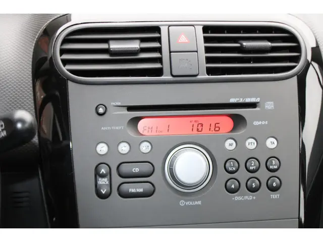 Suzuki Splash 1.0 VVT Comfort 2012 Benzine 17