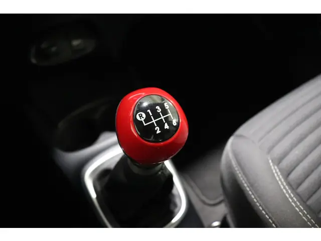 Toyota Yaris 1.5 VVT-i Design Sport, 2018 Benzine 10