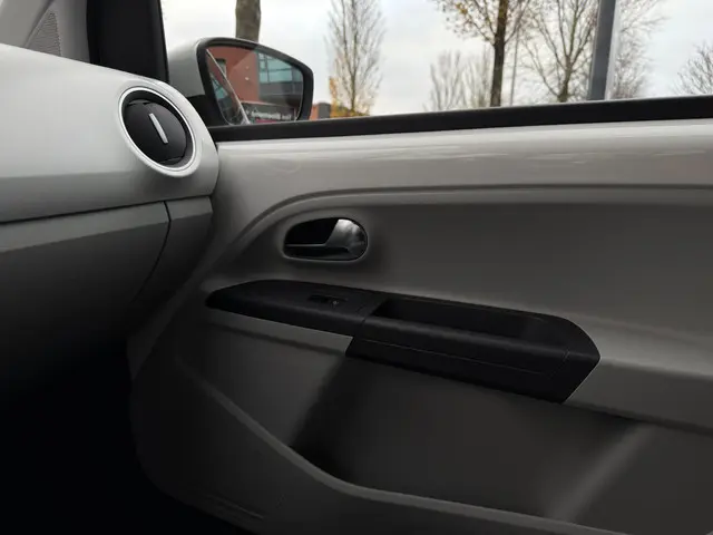 SEAT Mii 1.0 Style Chic 2012 Benzine 16