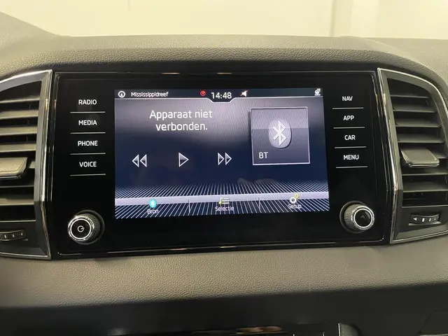 Škoda Karoq 1.0 TSI Style 2020 Benzine 24