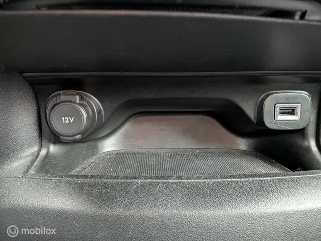 Citroën C4 Cactus 1.2 PureTech One-Tone 2017 Benzine 18