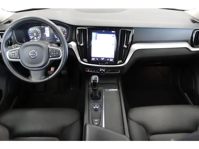 Volvo V60 2.0 D4 Momentum 2019 Diesel 13