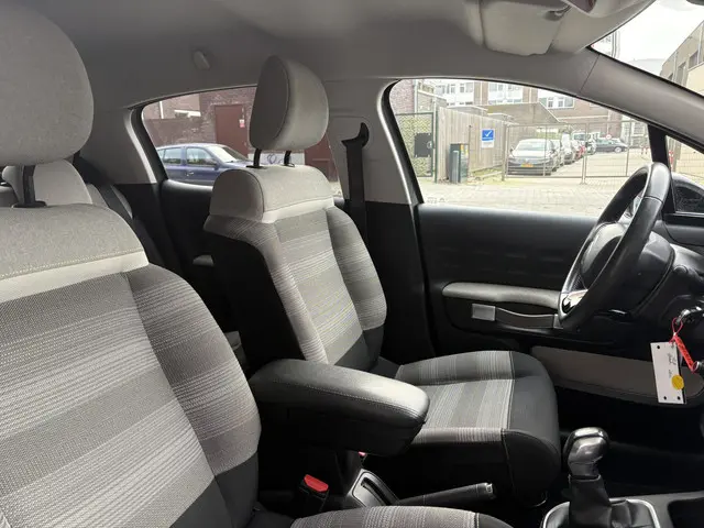 Citroën C3 1.2 PureTech S&S Shine 2017 Benzine 7