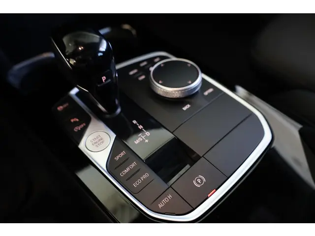 BMW 1 Serie 118i 2024 Benzine 20