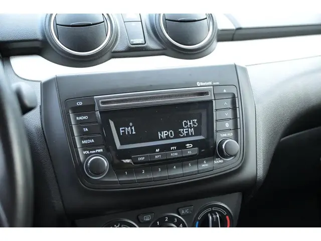 Suzuki Swift 1.2 Select 2017 Benzine 10