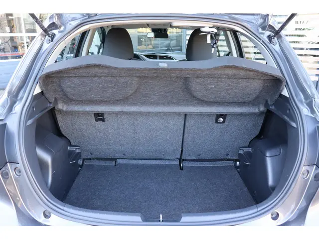 Toyota Yaris 1.0 VVT-i Aspiration, Trekhaak 2017 Benzine 35