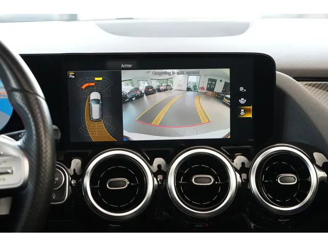 Mercedes-Benz B-Klasse 200 AMG 2019 Benzine 22