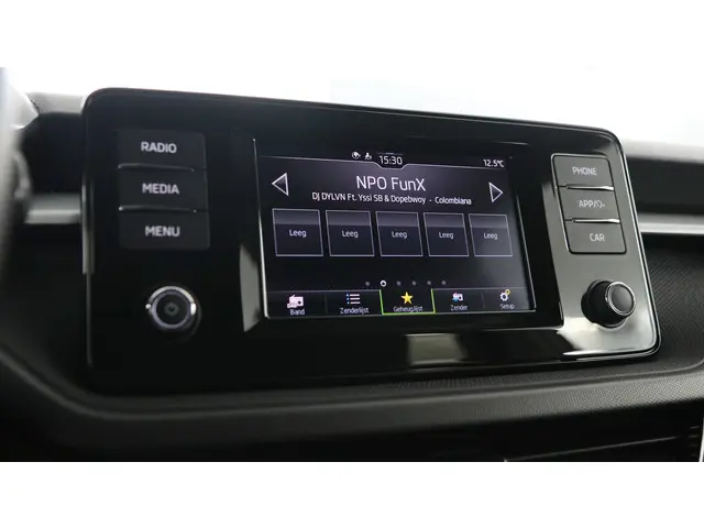 Škoda Fabia 1.0 TSI 95pk Ambition 2023 Benzine 27