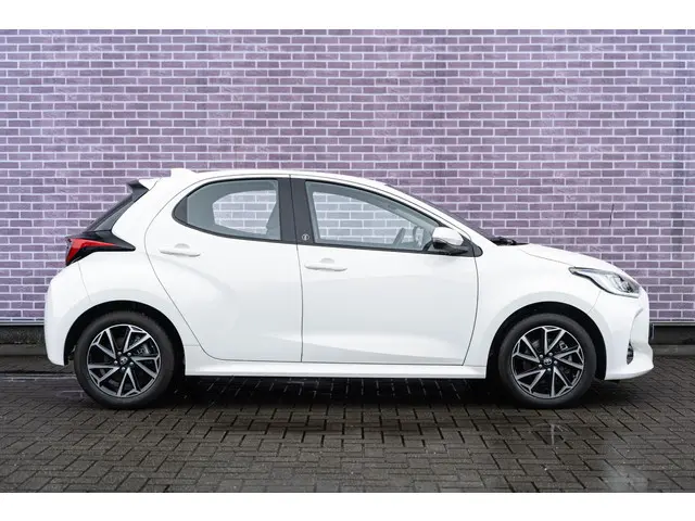 Toyota Yaris 1.5 Hybrid Dynamic 2022 Hybride Benzine 11
