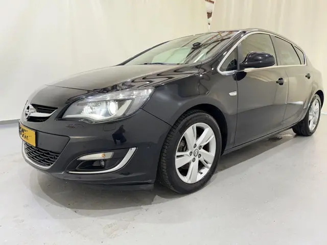 Opel Astra 5-Drs 1.6 CDTi Sport+ Navi/Clima 2015 Diesel 2