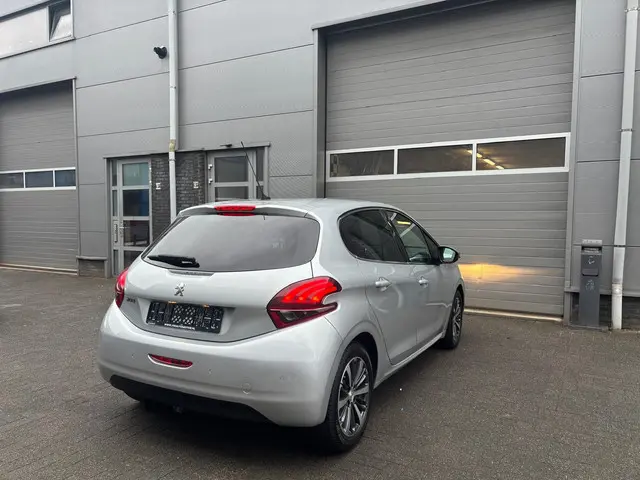Peugeot 208 2