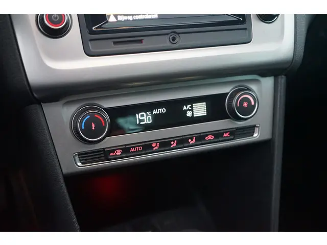 Volkswagen Polo 1.2 TSI First Edition 2014 Benzine 18