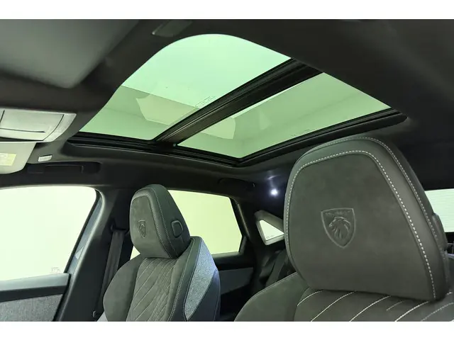 Peugeot 3008 1.2 Hybrid 136 GT 2025 Hybride Benzine 19