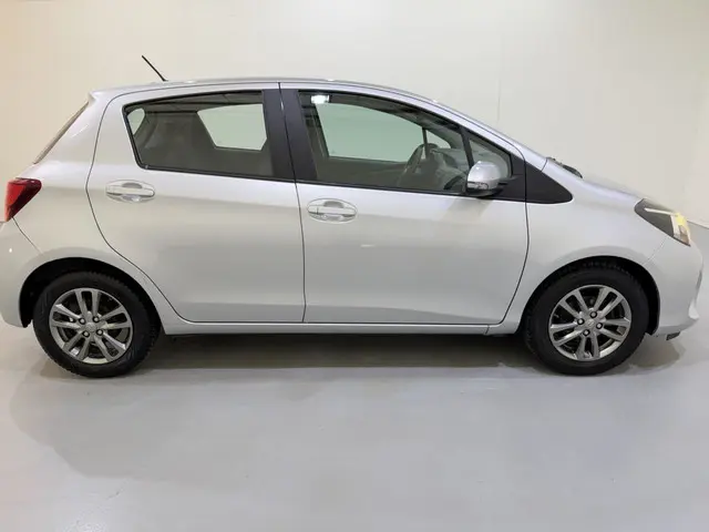 Toyota Yaris HB 1.0 VVt-i Aspiration 2015 Benzine 37